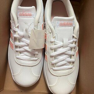 Adidas  VL Court 2.0 Sneakers Size 4 Youth/teen  NWT